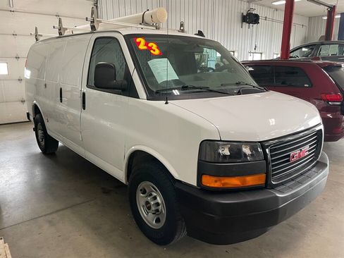Used 2023 GMC Savana 2500 w/ Driver Convenience Package RWD image 5
