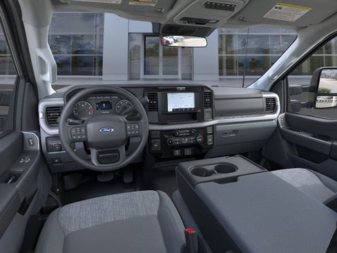 New 2026 Ford F450 XLT image 9