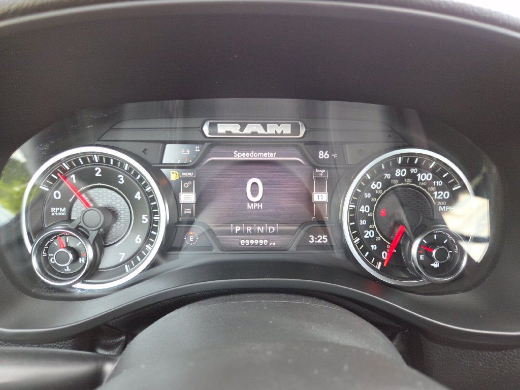 Used 2023 RAM 1500 Big Horn AWD/4WD image 34