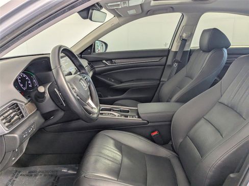 Used 2020 Honda Accord Touring image 10