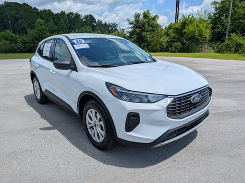 Certified 2025 Ford Escape Active FWD image 2