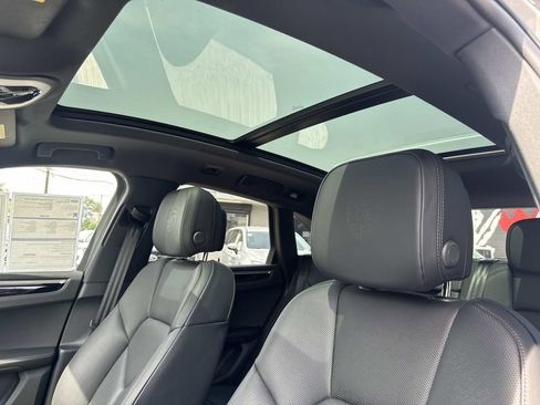 Used 2024 Porsche Macan AWD/4WD image 21