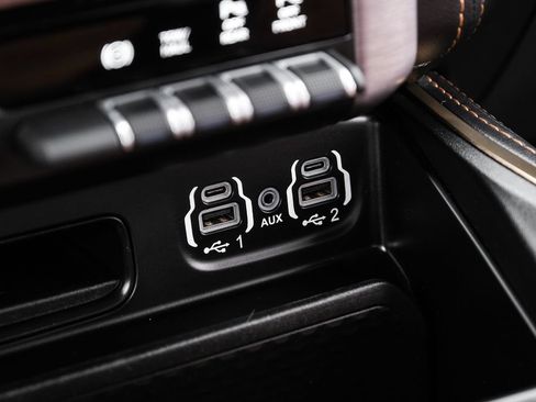 Used 2023 RAM 3500 Limited AWD/4WD image 24