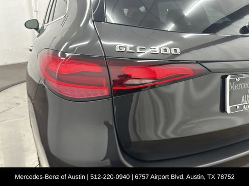 Used 2026 Mercedes-Benz GLC 300 image 29