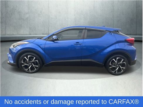 Used 2018 Toyota C-HR XLE image 2