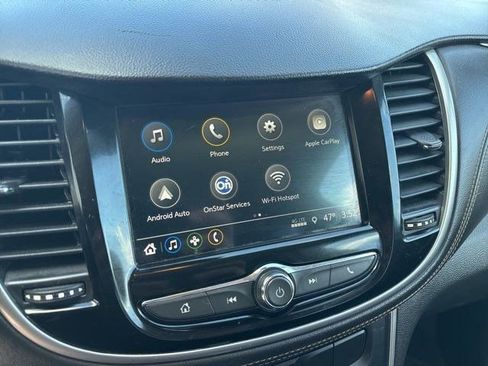 Used 2018 Chevrolet Trax LT w/ LT Convenience Package image 23