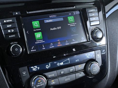 Used 2022 Nissan Rogue Sport SL image 16