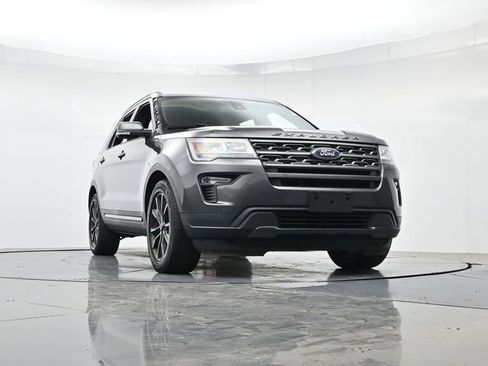 Used 2019 Ford Explorer XLT w/ Equipment Group 202A FWD image 36