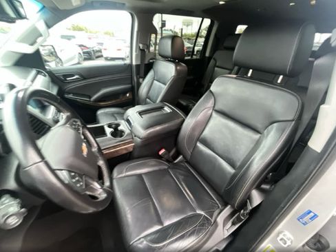 Used 2020 Chevrolet Suburban LT image 11