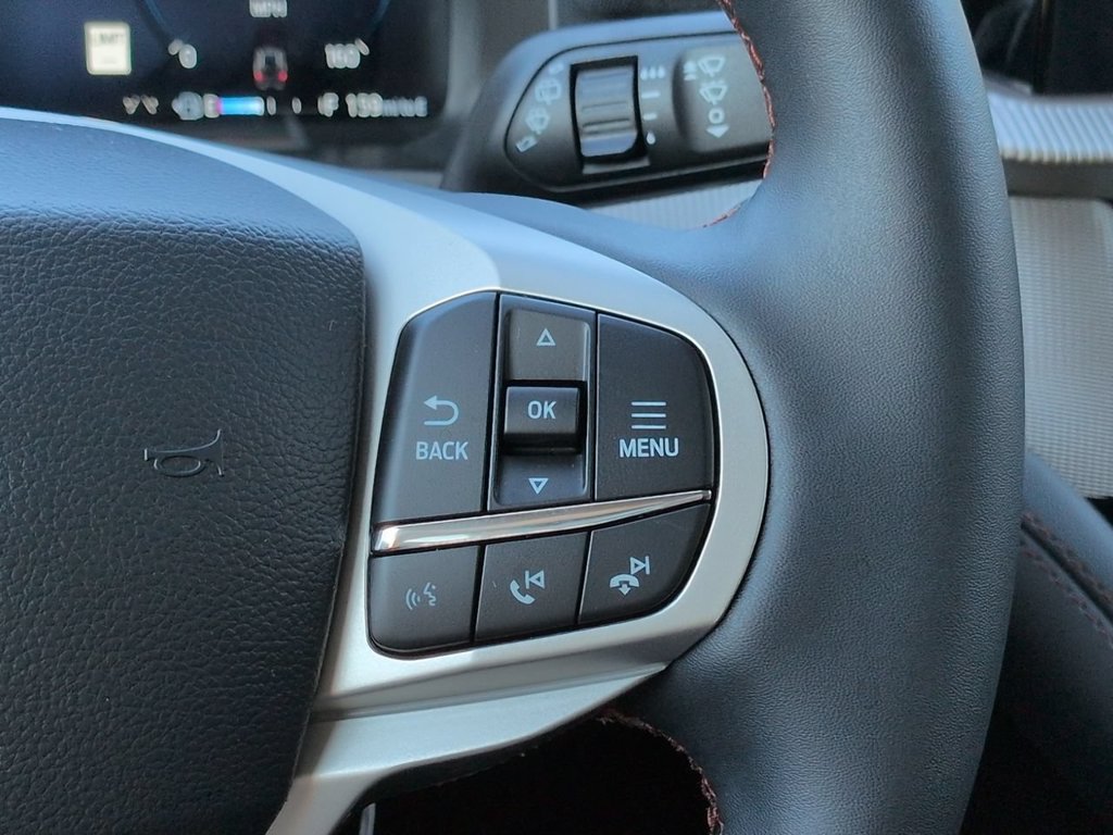 New 2026 Ford Explorer Active RWD image 26