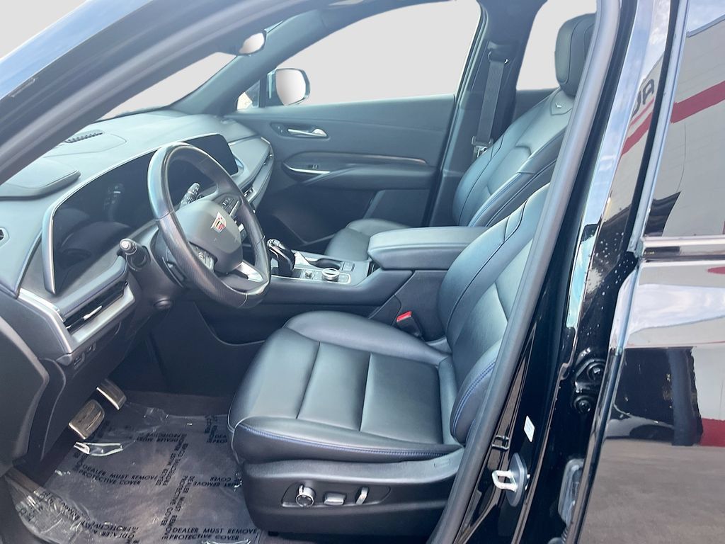 Used 2024 Cadillac XT4 Sport w/ Technology Package AWD/4WD image 22