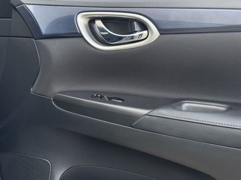 Used 2019 Nissan Sentra SR image 27