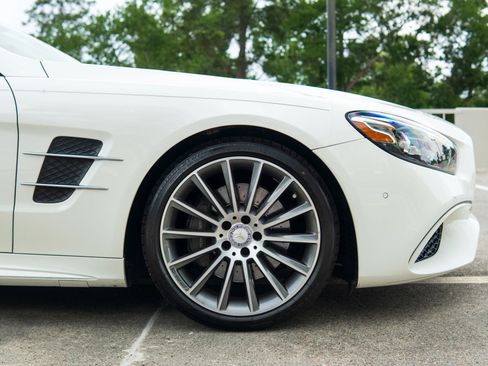 Used 2017 Mercedes-Benz SL 450 image 23