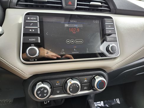 Used 2020 Nissan Versa SV image 21