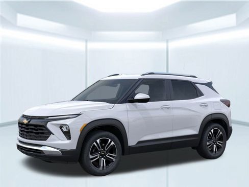 New 2026 Chevrolet TrailBlazer LT image 2