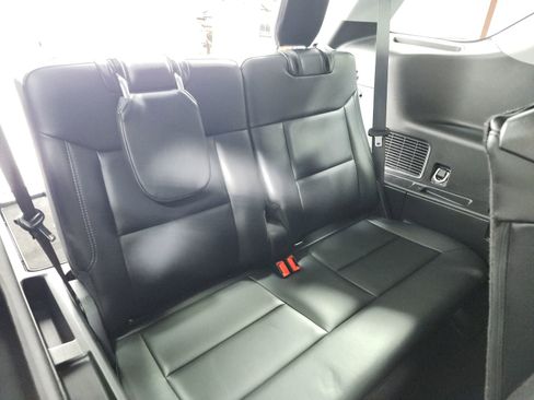 Used 2024 Ford Explorer XLT w/ Equipment Group 202A image 40