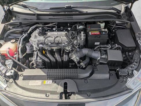 Used 2022 Toyota Corolla LE FWD image 19