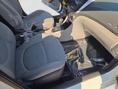 Used 2016 Hyundai Accent SE FWD image 18