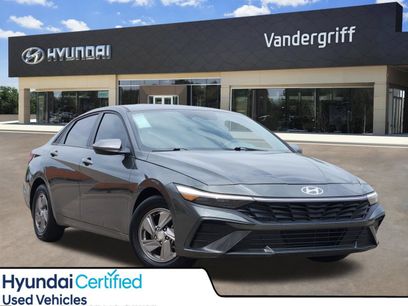 Certified 2025 Hyundai Elantra SE
