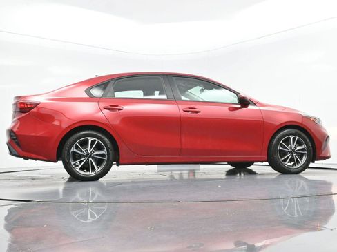 Used 2022 Kia Forte LXS FWD image 45