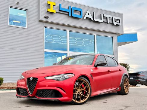 Used 2017 Alfa Romeo Giulia Quadrifoglio RWD image 1