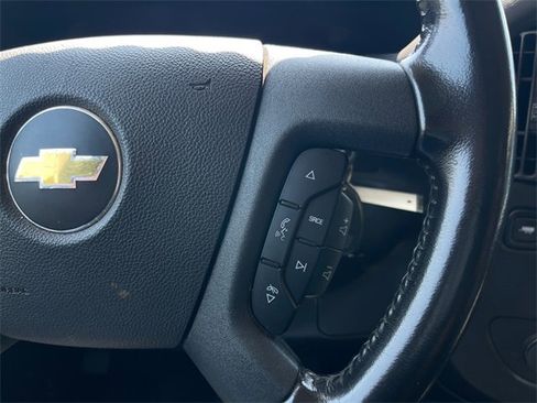 Used 2022 Chevrolet Express 2500 Extended w/ Driver Convenience Package image 15