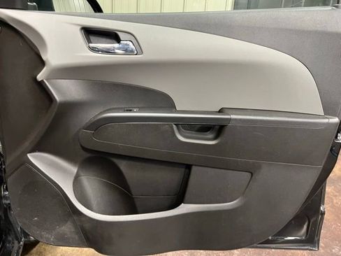 Used 2020 Chevrolet Sonic LT image 23