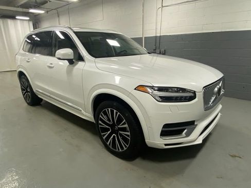 Used 2025 Volvo XC90 T8 Plus w/ Protection Package Premier AWD/4WD image 4