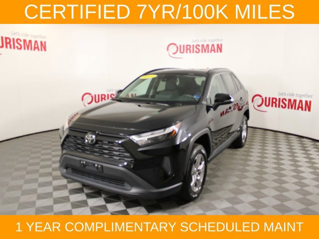 Used 2025 Toyota RAV4 XLE AWD/4WD image 2