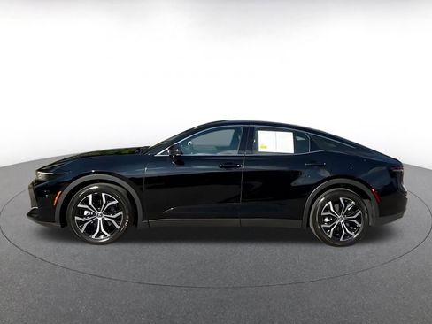 Used 2025 Toyota Crown XLE image 10