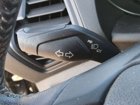 Used 2019 Ford Escape SEL image 31