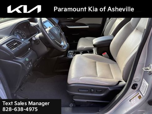 Used 2016 Honda CR-V Touring image 17