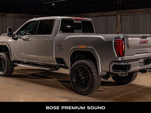 Used 2025 GMC Sierra 3500 Denali w/ Denali Reserve Package image 7