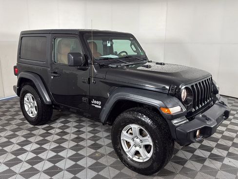 Used 2020 Jeep Wrangler Sport image 3