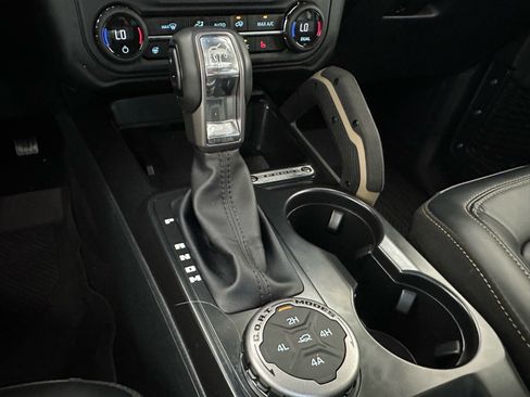 Certified 2025 Ford Bronco Badlands AWD/4WD image 33