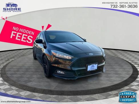 Used 2016 Ford Focus ST image 3