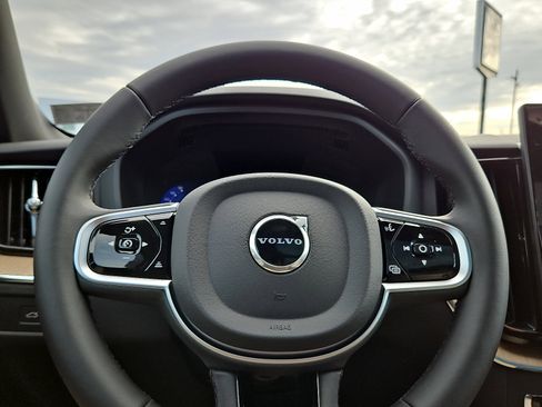 New 2026 Volvo XC60 B5 Plus w/ Protection Package Premier image 18