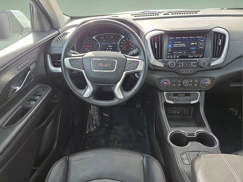 Used 2024 GMC Terrain SLT image 21