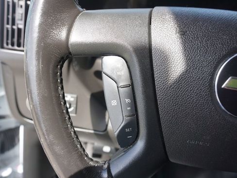 Used 2022 Chevrolet Express 2500 w/ Driver Convenience Package RWD image 6