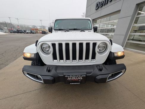 Used 2023 Jeep Wrangler Sahara image 9
