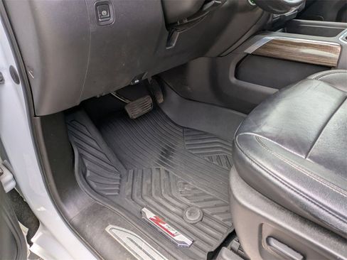 Used 2021 Chevrolet Silverado 1500 LT Trail Boss w/ Convenience Package II image 15