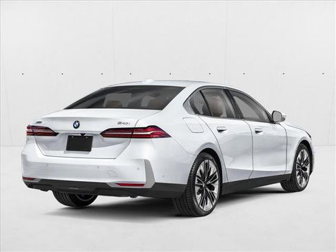 Used 2026 BMW 540i xDrive image 2