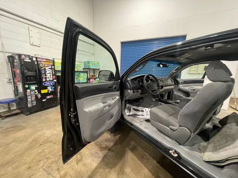 Used 2010 Toyota Tacoma 4x4 Access Cab V6 image 27