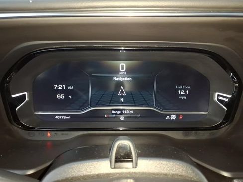 Used 2023 GMC Yukon XL Denali w/ Advanced Technology Package AWD/4WD image 38