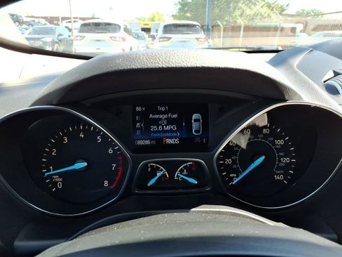 Used 2019 Ford Escape SEL AWD/4WD image 16
