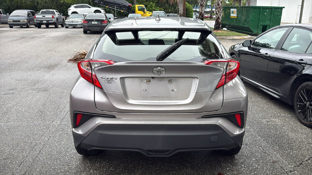 Used 2020 Toyota C-HR XLE FWD image 6