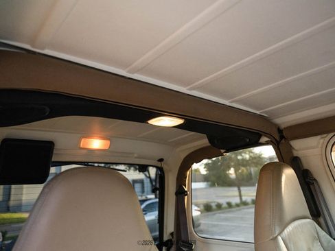 Used 2000 Jeep Wrangler Sahara AWD/4WD image 70