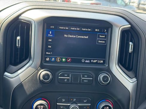 Used 2020 Chevrolet Silverado 1500 RST image 44