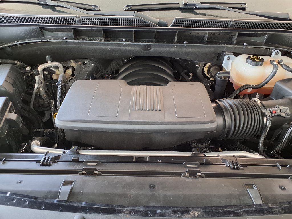 Used 2024 GMC Yukon AT4 w/ AT4 Premium Plus Package AWD/4WD image 38