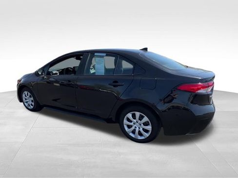Used 2024 Toyota Corolla LE FWD image 4